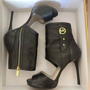 Michael Kors Daria Bootie Logo Sandal Woman’s 6.5
